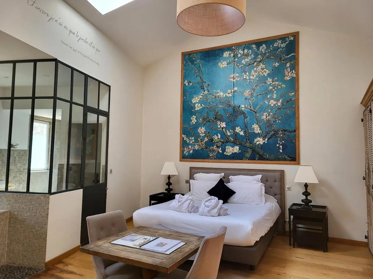 *** Bed & Breakfast Maison D'Hotes Les Varietes Saint-Remy-de-Provence France